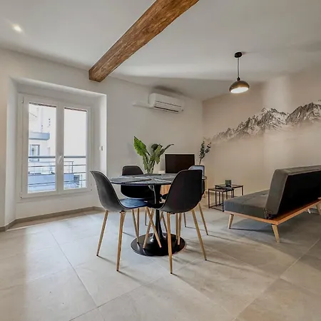 Apartment #io Le Victoria 12 *